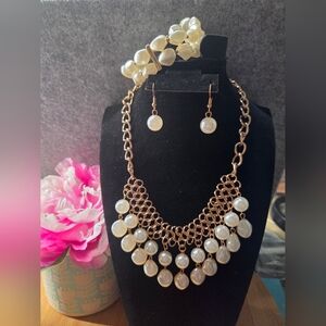 Pearl and Gold Jewelry Set
